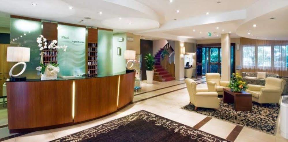 Rizzi Aquacharme Hotel & Spa Boario Terme 외부 사진