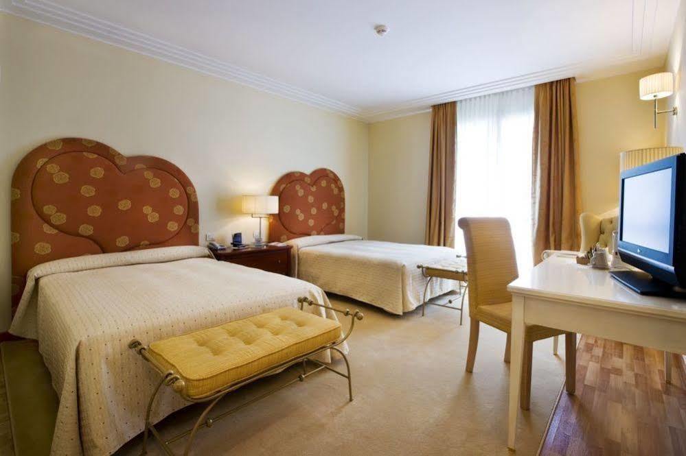 Rizzi Aquacharme Hotel & Spa Boario Terme 외부 사진