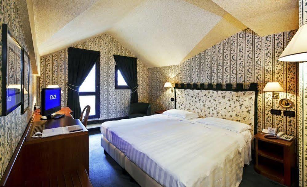 Rizzi Aquacharme Hotel & Spa Boario Terme 외부 사진